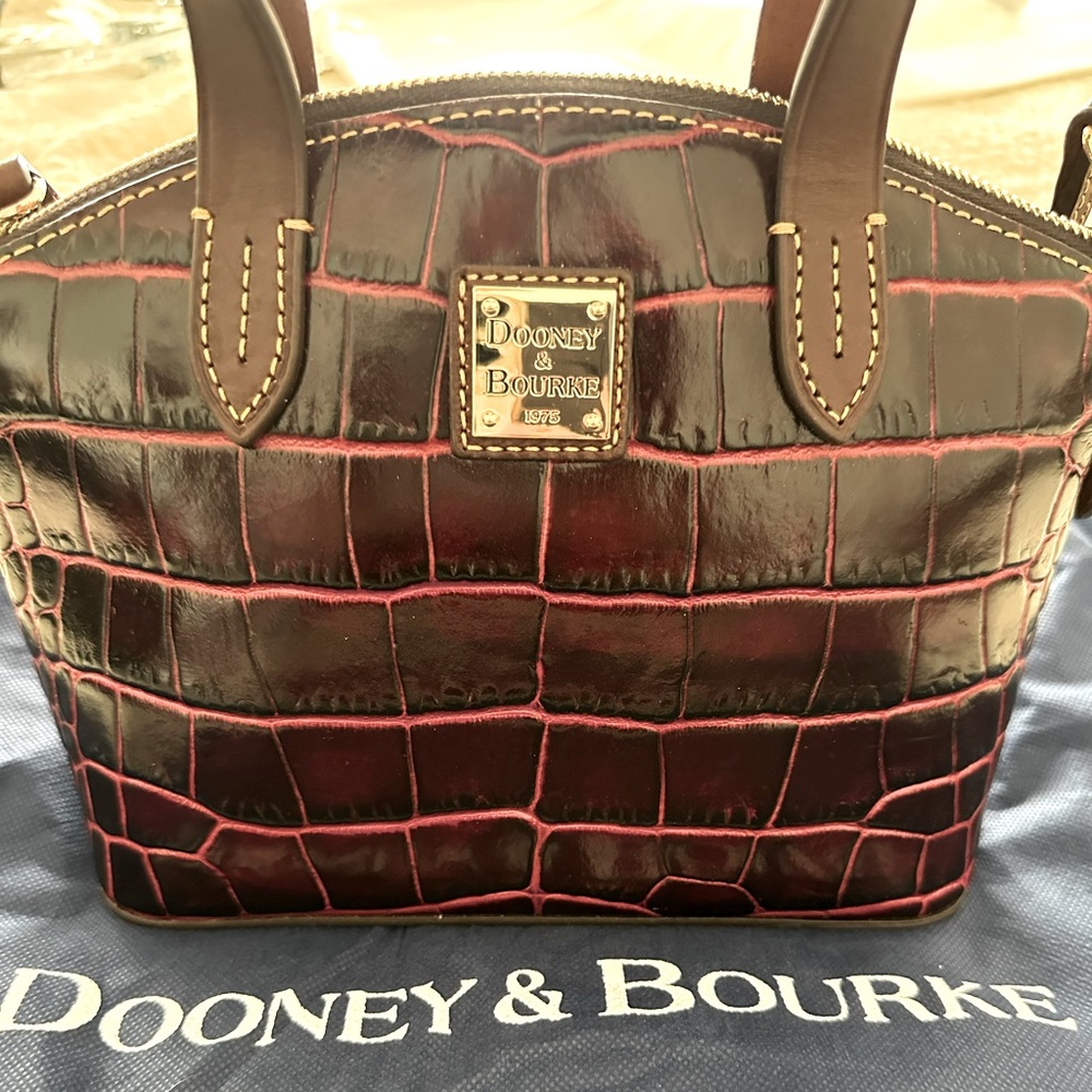 NEW Doone & Bourke Purse with dust bag (no tags)